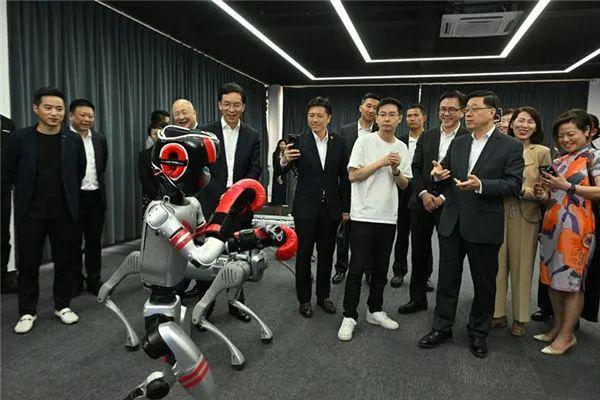 _兴港科技园_王兴兴宇树科技