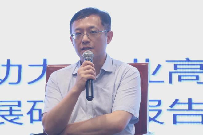董办副主任是公司高管吗__董是什么职位
