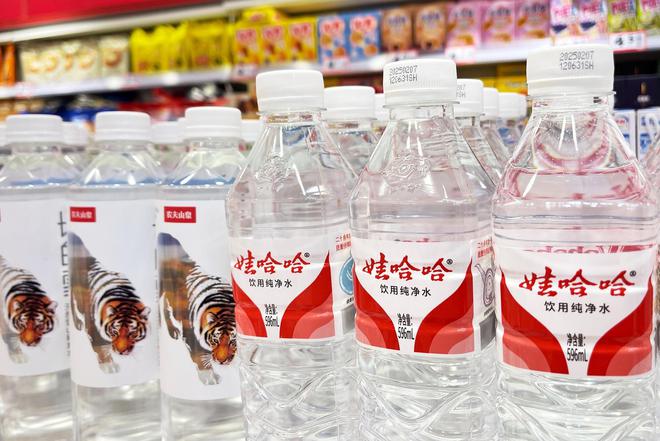 娃哈哈实业28笔股权拍卖，起拍价1元-150万元，成交价腰斩
