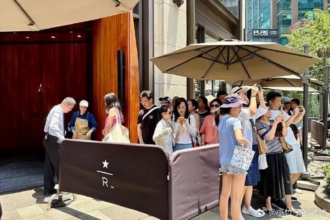 LV巨轮“撞飞”星巴克？引发一场商业风水战_LV巨轮“撞飞”星巴克？引发一场商业风水战_