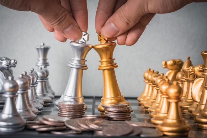 金饰克价重返1200元！金店一边涨价一边关店，周大生一年少了560家店