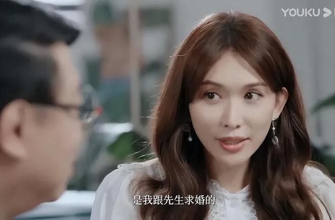 拿捏两位影帝的她，怎么变成了唯唯诺诺的“贤妻良母”？__拿捏两位影帝的她，怎么变成了唯唯诺诺的“贤妻良母”？