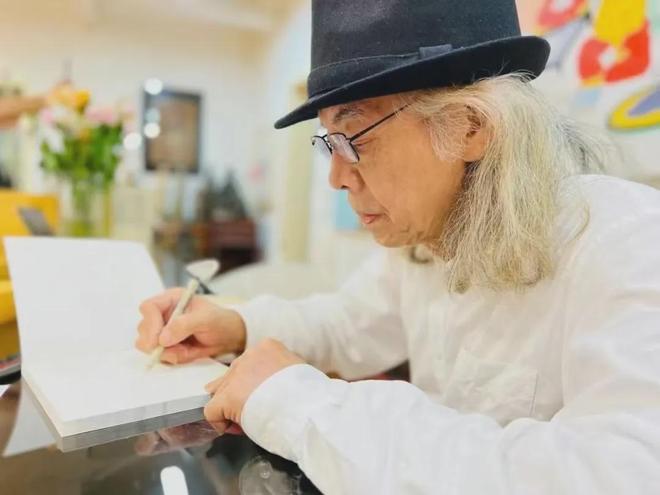 _他身价20亿,一天只花30块钱!人一定要把自己最拿手的事做到极致_他身价20亿,一天只花30块钱!人一定要把自己最拿手的事做到极致