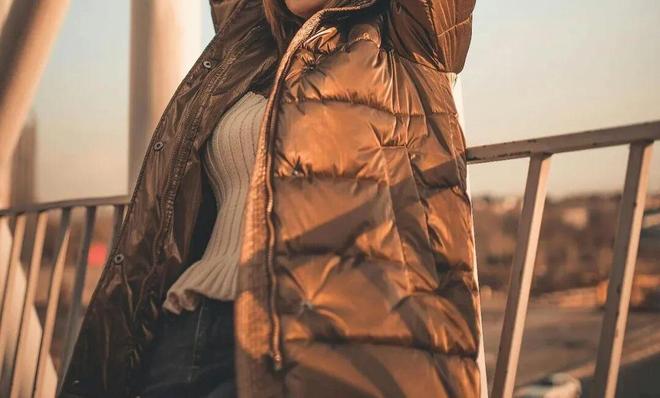 加拿大羽绒鹅牌_加拿大当地鹅羽绒服价格_