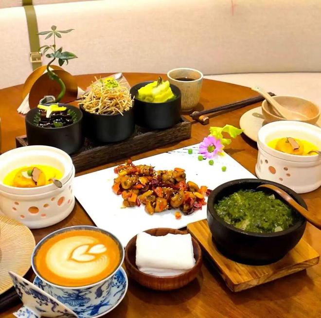 猪肉卖成白菜价__猪肉降价菜不降价