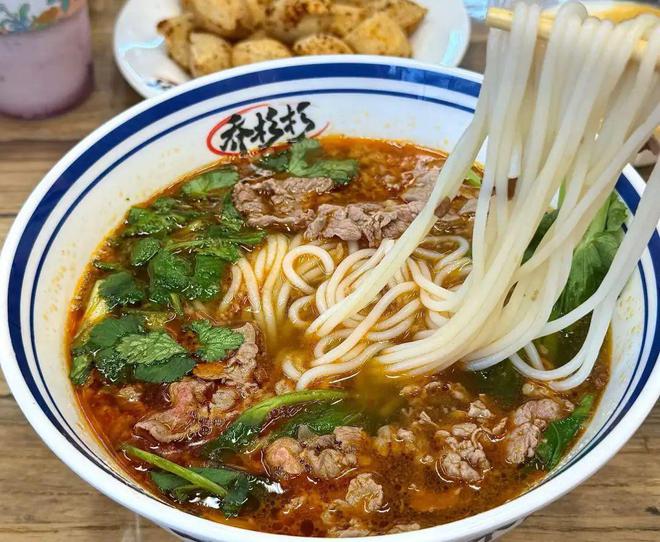 地方餐饮品类爆红，但似乎越来越“短命”…__地方餐饮品类爆红，但似乎越来越“短命”…
