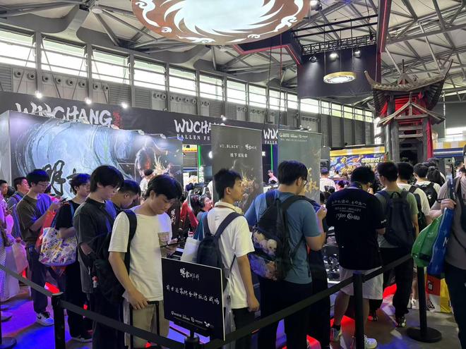 _进击的巨人ed翻唱仰望_大圣炫装进击模式