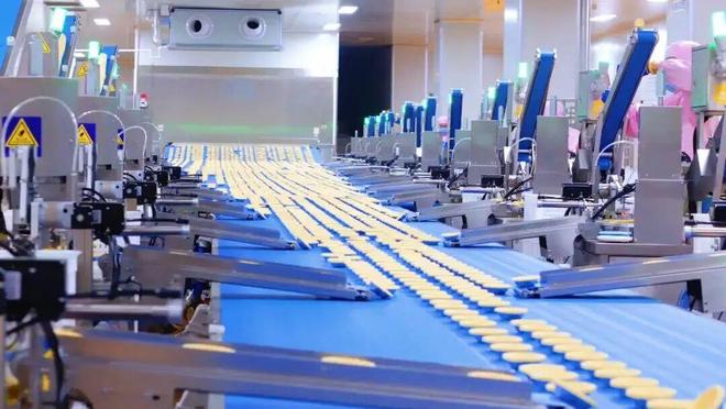 _喜茶35元/个的蛋挞被北京打工人排队三小时抢,“感觉塞了800种小料堪比满汉全席”_喜茶35元/个的蛋挞被北京打工人排队三小时抢,“感觉塞了800种小料堪比满汉全席”