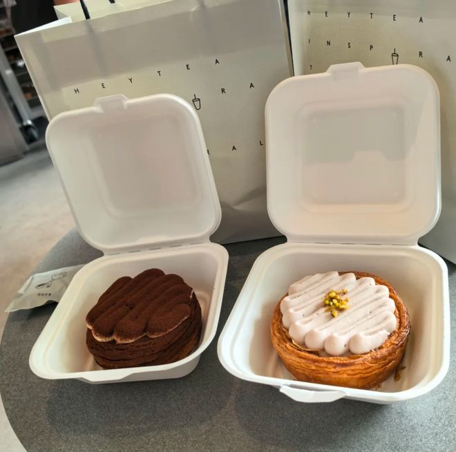 喜茶35元/个的蛋挞被北京打工人排队三小时抢,“感觉塞了800种小料堪比满汉全席”_喜茶35元/个的蛋挞被北京打工人排队三小时抢,“感觉塞了800种小料堪比满汉全席”_