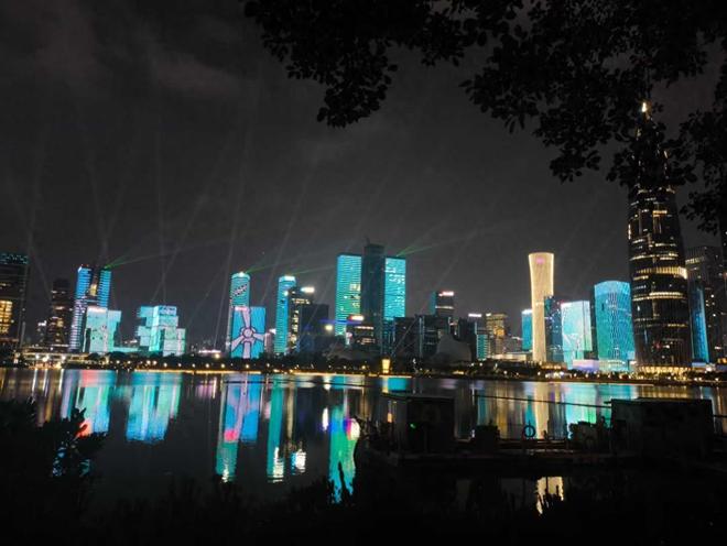510万起步成百亿富豪，广州老者剑指港股！电解液龙头A股跌八成，脱困之路在哪？