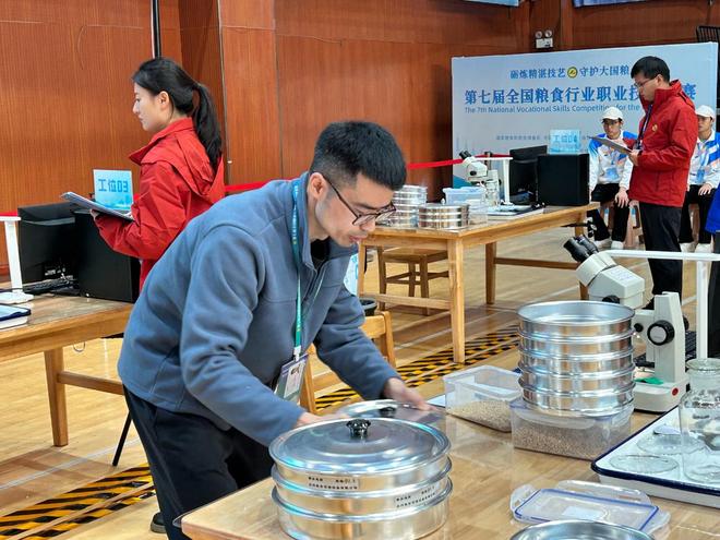 _记者实探：大国粮仓“守门员”的“毫厘之争”_记者实探：大国粮仓“守门员”的“毫厘之争”