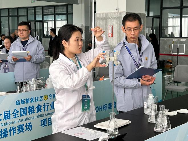 记者实探：大国粮仓“守门员”的“毫厘之争”__记者实探：大国粮仓“守门员”的“毫厘之争”