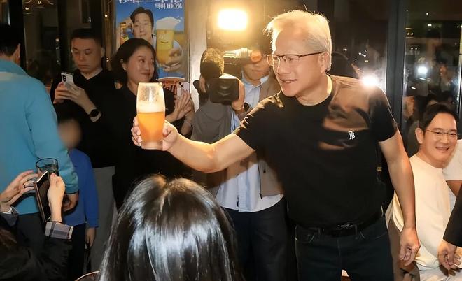 中国市场归0，套现70亿，被做空，黄仁勋指望“炸鸡外交”_中国市场归0，套现70亿，被做空，黄仁勋指望“炸鸡外交”_