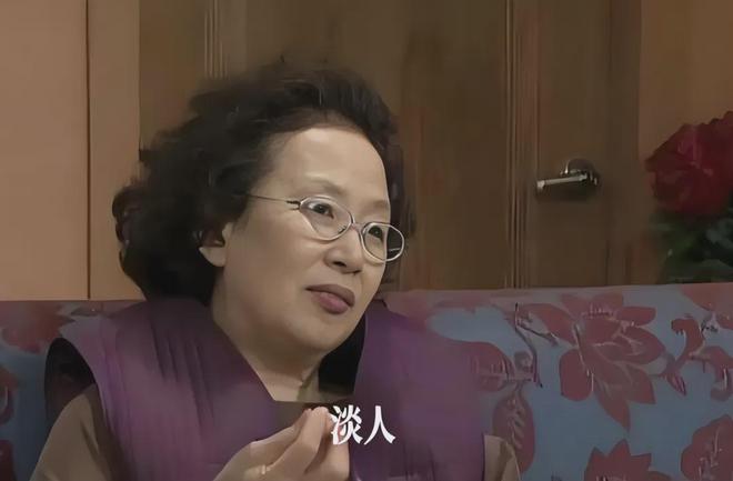 「窝囊旅游三件套」，拯救多少打工人？_「窝囊旅游三件套」，拯救多少打工人？_