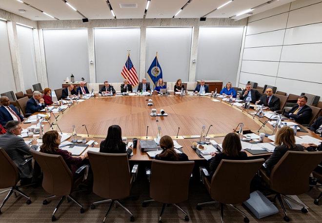 特朗普当选美元会升值吗_致移民者落幕的迁移时代_