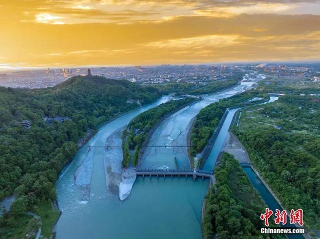 中法元首都江堰对话:品悟治水与治国之道_中法元首都江堰对话:品悟治水与治国之道_