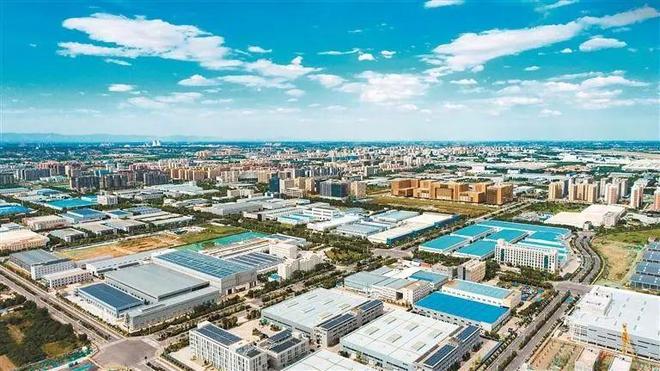 西安低空飞机啥情况_西安市区飞机低空飞_