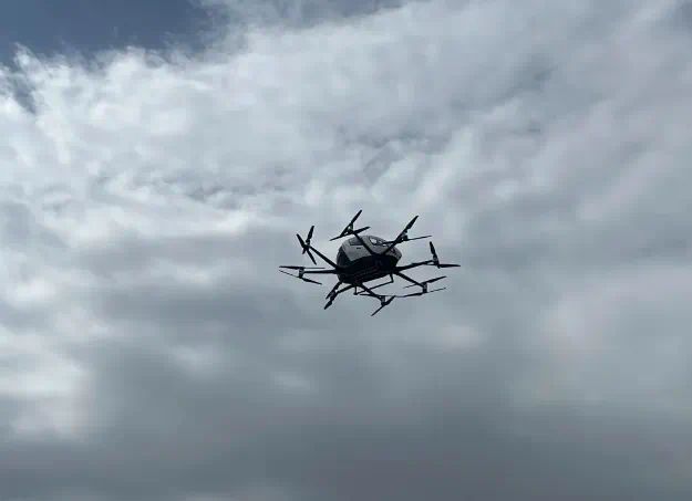 西安市区飞机低空飞_西安低空飞机啥情况_