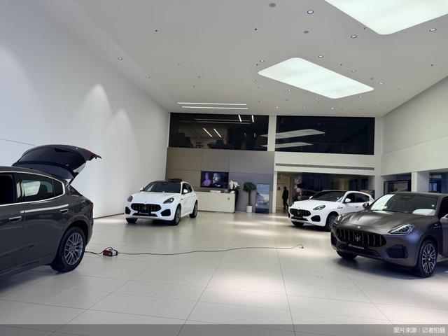 玛莎拉蒂跑车皇后报价__玛莎拉蒂超跑皇后