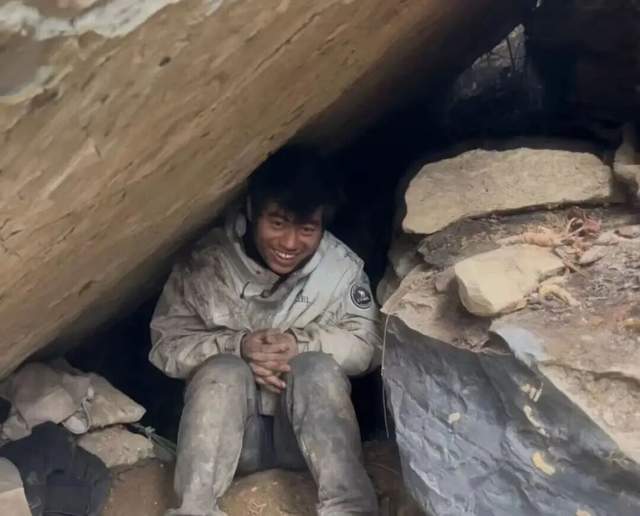 _疯批冷美人、返祖中医男爆红！荒野求生“发疯”背后是一场大生意_疯批冷美人、返祖中医男爆红！荒野求生“发疯”背后是一场大生意