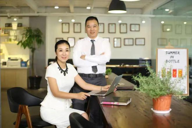 上海奶茶奶奶__上海奶茶店女老板