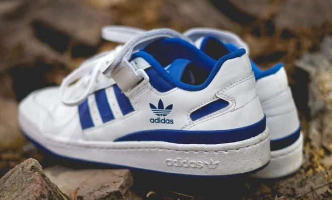 阿迪达斯促销__阿迪达斯创业之初故事