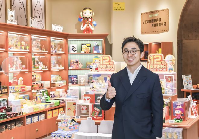 2500亿泡泡玛特，遭重要股东清仓式减持