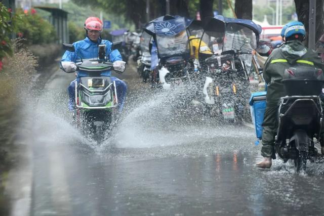 超强台风登陆浙江_台风来袭浙江多地雨雨雨不停_