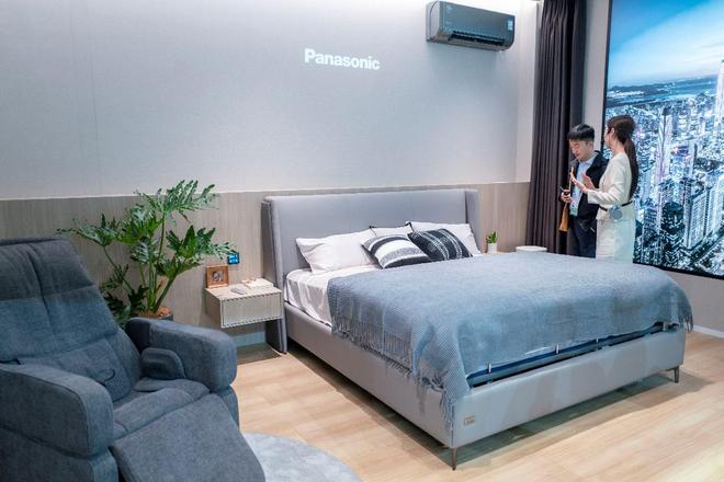 大江东｜进博观察⑥:"黑"与"白"间看创新_大江东｜进博观察⑥:"黑"与"白"间看创新_