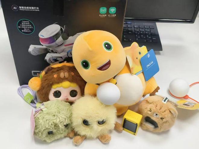 _花399买华为AI玩具们陪聊结果比养娃还累，被华强北吐槽“太Low”但专供小红书女孩？_花399买华为AI玩具们陪聊结果比养娃还累，被华强北吐槽“太Low”但专供小红书女孩？