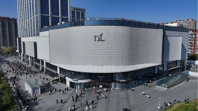 被气哭的于东来反击了：牵手京东，走向全国？__被气哭的于东来反击了：牵手京东，走向全国？