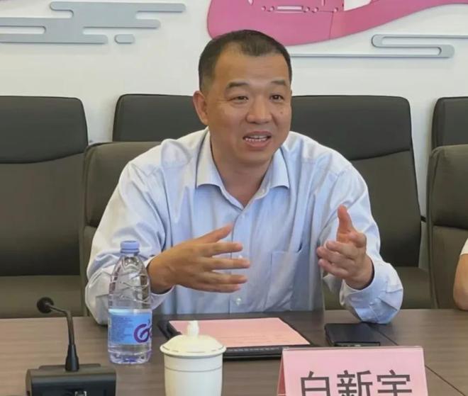 渤海银行原监事长白新宇履新职务落定，掌舵天津滨海农商行