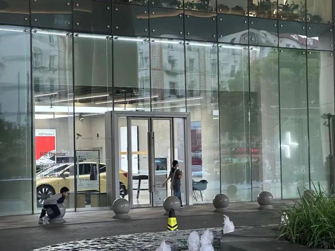 门店关闭员工处理方式_店面关闭销售员工赔偿标准_