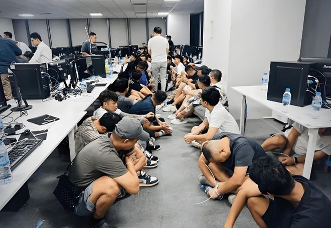 炮打电诈园区!泰国杀红眼了,柬埔寨黑产要被连根拔起?_炮打电诈园区!泰国杀红眼了,柬埔寨黑产要被连根拔起?_