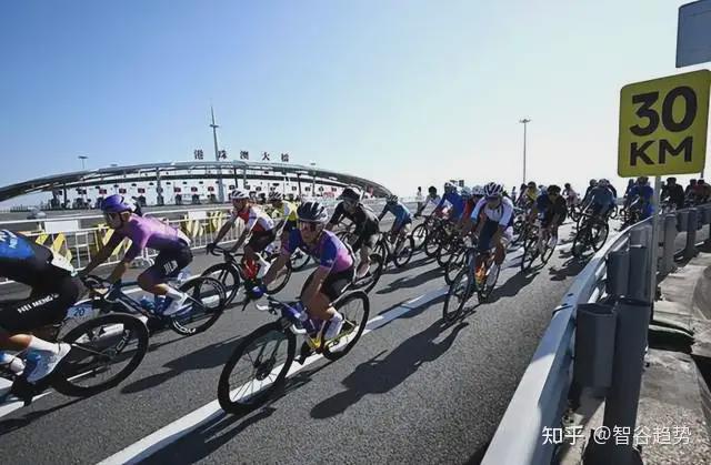 八字富贵女命100例_癸水生未月富贵命例_