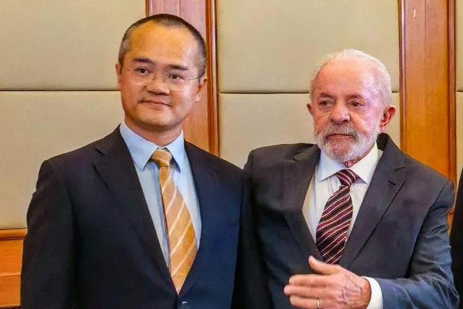 巴西外卖__巴西外卖小哥