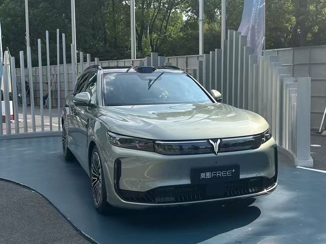 15分钟锁单破万，华为最牛技术跳过“五界”给了岚图_15分钟锁单破万，华为最牛技术跳过“五界”给了岚图_