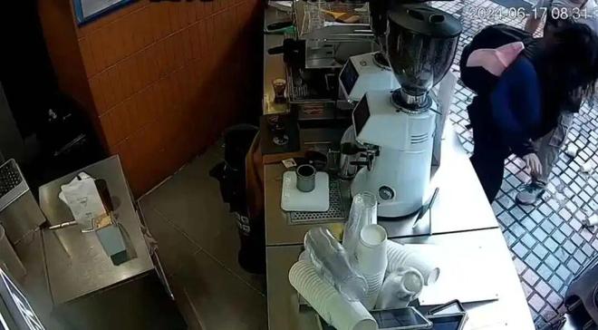 时薪25块的Manner兼职快比春运票难抢了?日结打工人拼手速讨好领导只为有个班上__时薪25块的Manner兼职快比春运票难抢了?日结打工人拼手速讨好领导只为有个班上