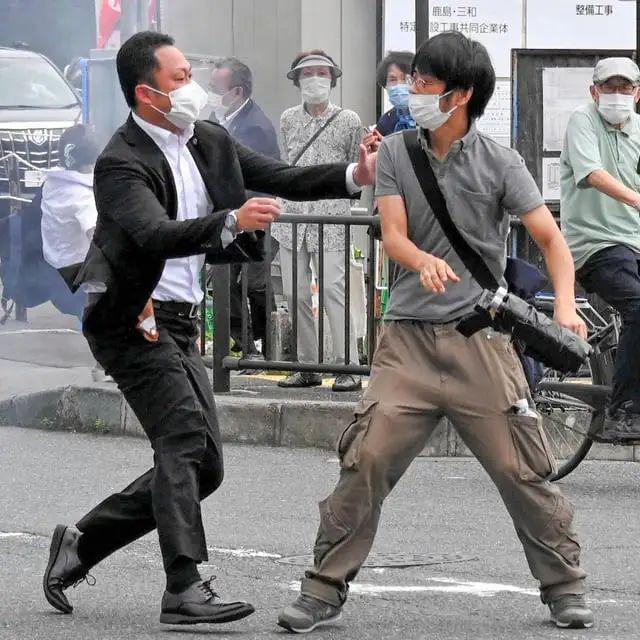 射子弹的贪吃蛇__子弹射人