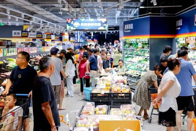 奥乐齐双店同开，“重资产”降维打击