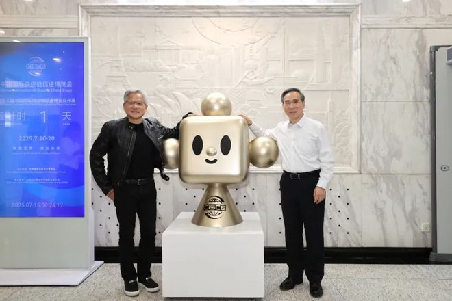 黄仁勋皮夹克__黄仁勋为什么叫皮衣刀客