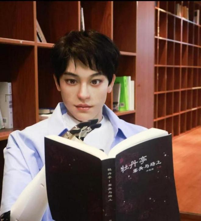 聊到学霸男神_学霸的戏精男友txt百度云_