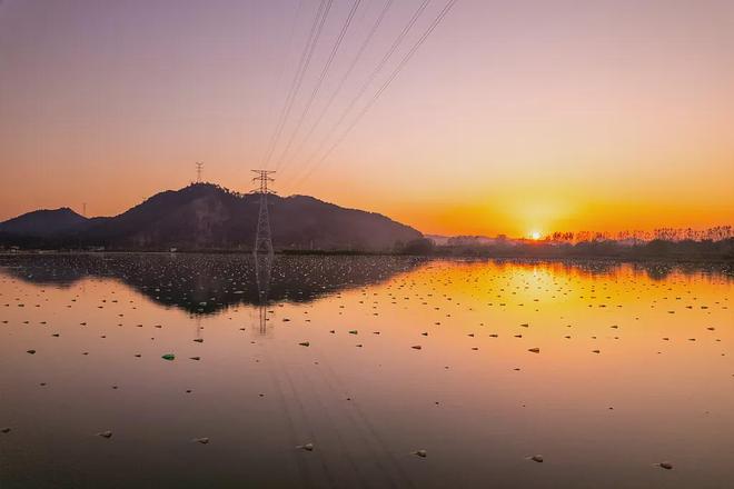 中国最“逆袭”小镇：人口不足3万，一年狂揽500亿_中国最“逆袭”小镇：人口不足3万，一年狂揽500亿_