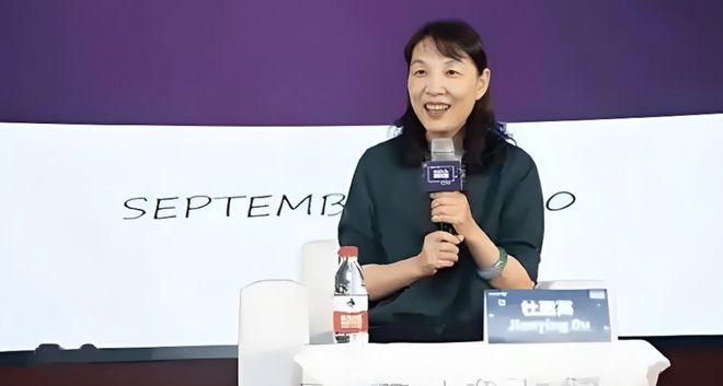 专班！是时候重新认识宗馥莉与杜建英的公司版图了丨正经深度__专班！是时候重新认识宗馥莉与杜建英的公司版图了丨正经深度