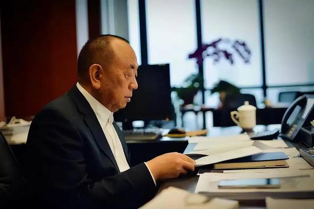 迈瑞医疗市值跌了三千亿，第三次上市，74岁李西廷越来越忙
