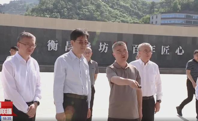 _贵州小瓶白酒_贵州白酒瓶生产厂家