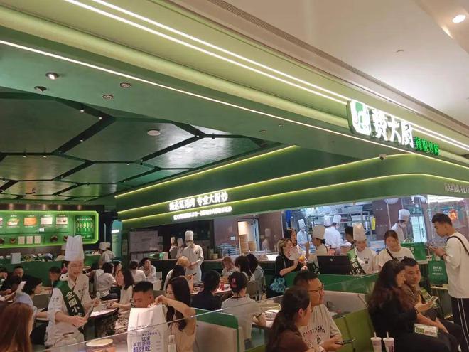 都说餐厅生意差，为何他们能年销500万+，接待超800万人？_都说餐厅生意差，为何他们能年销500万+，接待超800万人？_