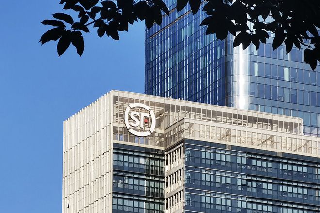 逆市下跌！顺丰两月跌没400亿，什么信号？