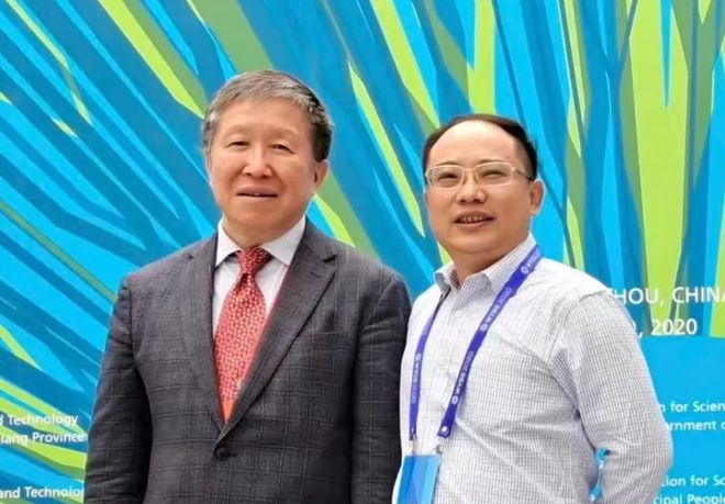 讲课的郭老师全名叫什么__郭教授讲座视频大全原名