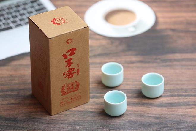 口子窖上半年营收净利两位数下滑：高端白酒销售大幅下滑，实控人再减持